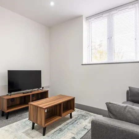 Bright & Cosy In Leeds! Free Parking